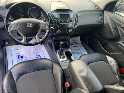 2015 Hyundai TUCSON SE