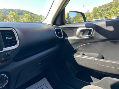 2022 Hyundai VENUE SE