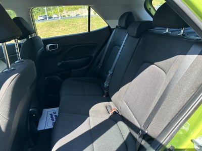 2022 Hyundai VENUE SE