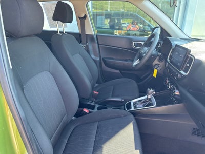 2022 Hyundai VENUE SE