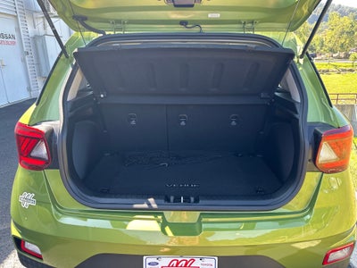 2022 Hyundai VENUE SE