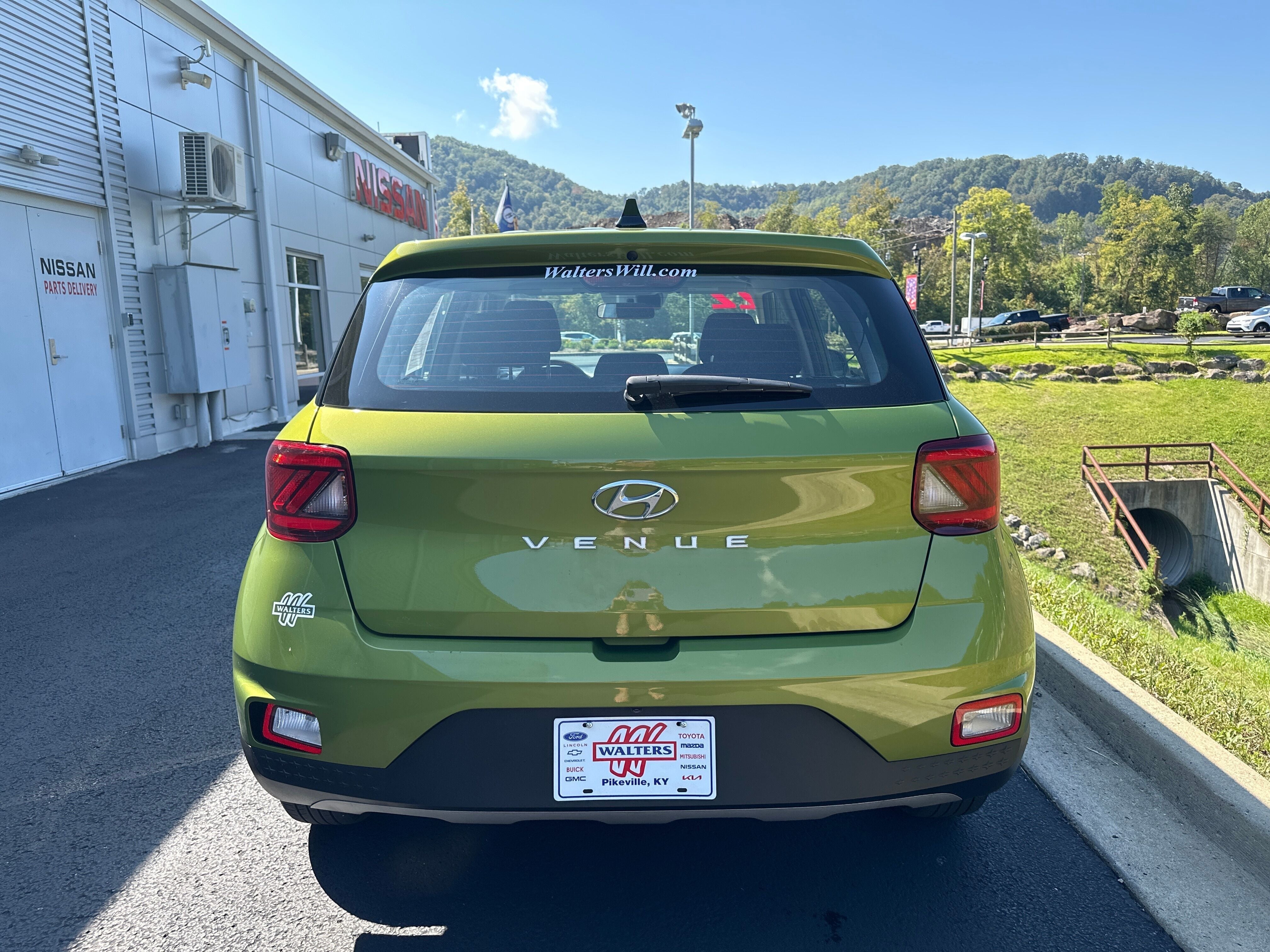 2022 Hyundai VENUE SE