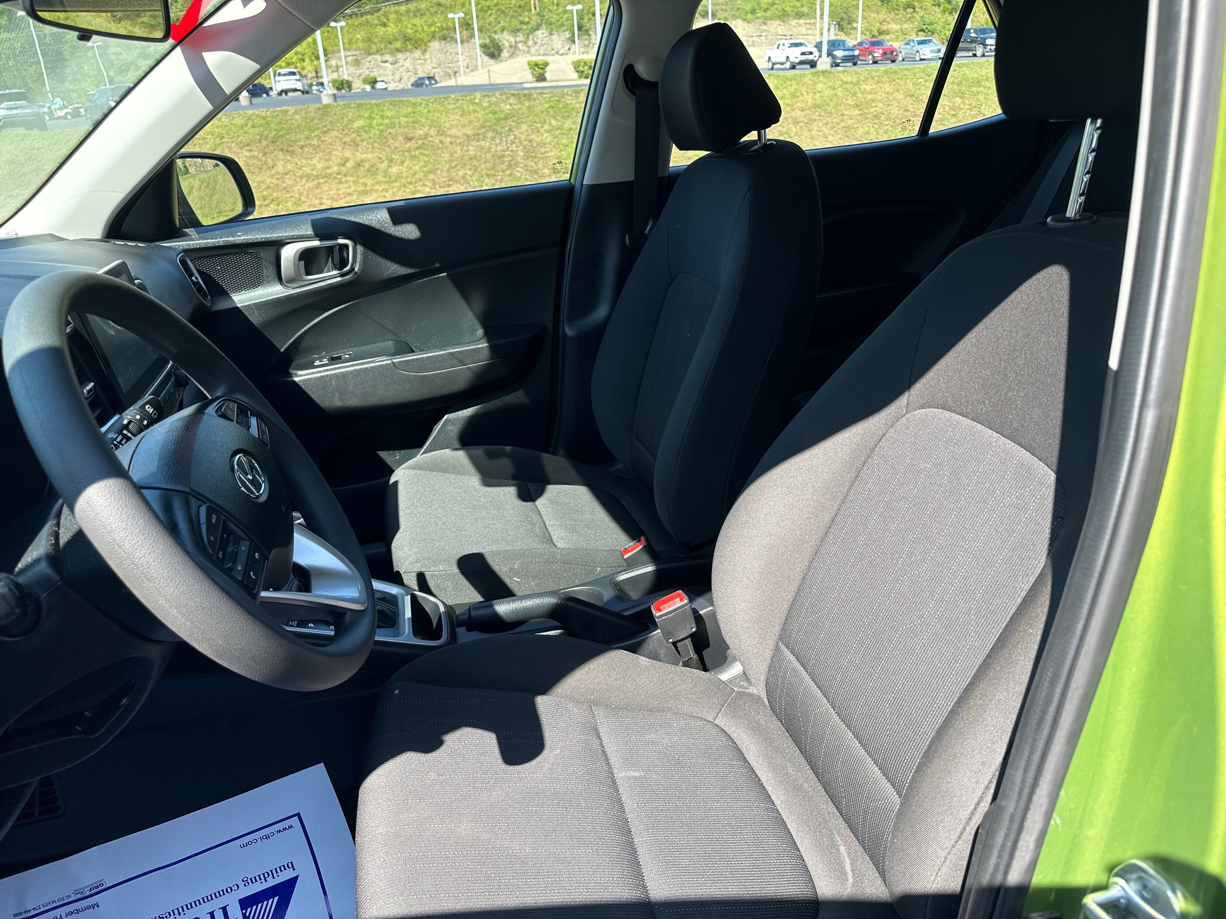 2022 Hyundai VENUE SE