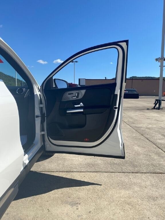 2021 Mercedes-Benz GLA Base