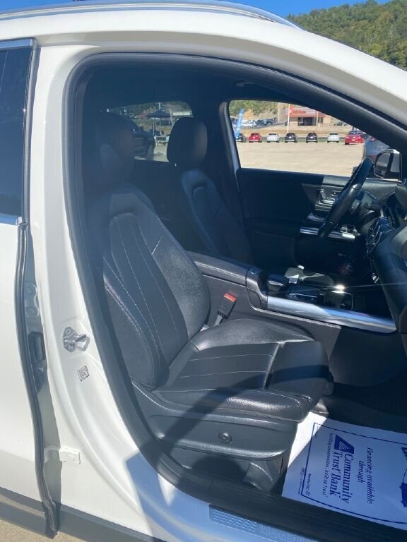 2021 Mercedes-Benz GLA Base