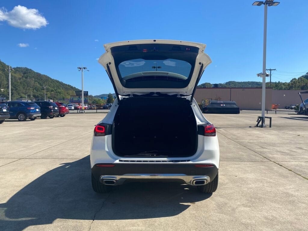 2021 Mercedes-Benz GLA Base